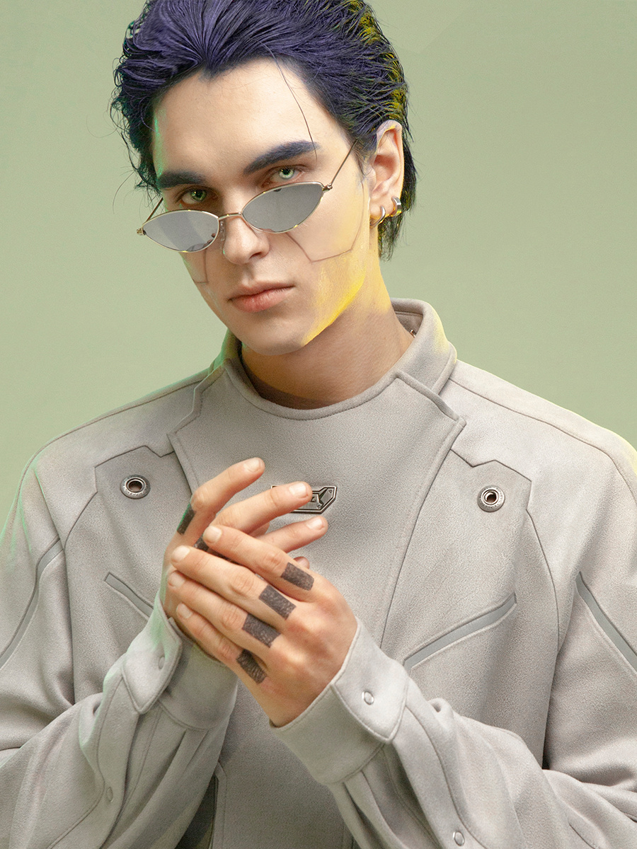 Minimalist Style High Frequency Reflective Printed Top - Image 5